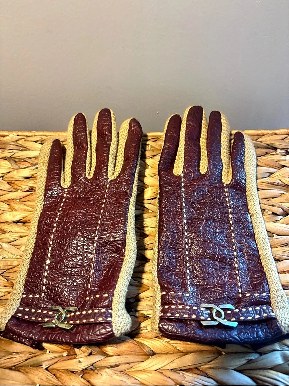 Novakid by Aris Leather Gloves in Brown & Beige Size Medium